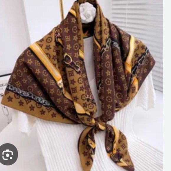 Fashion Louis Vuitton Monogram Silk Scarf - Brown & Black with Gold Accents - Picture 3 of 3